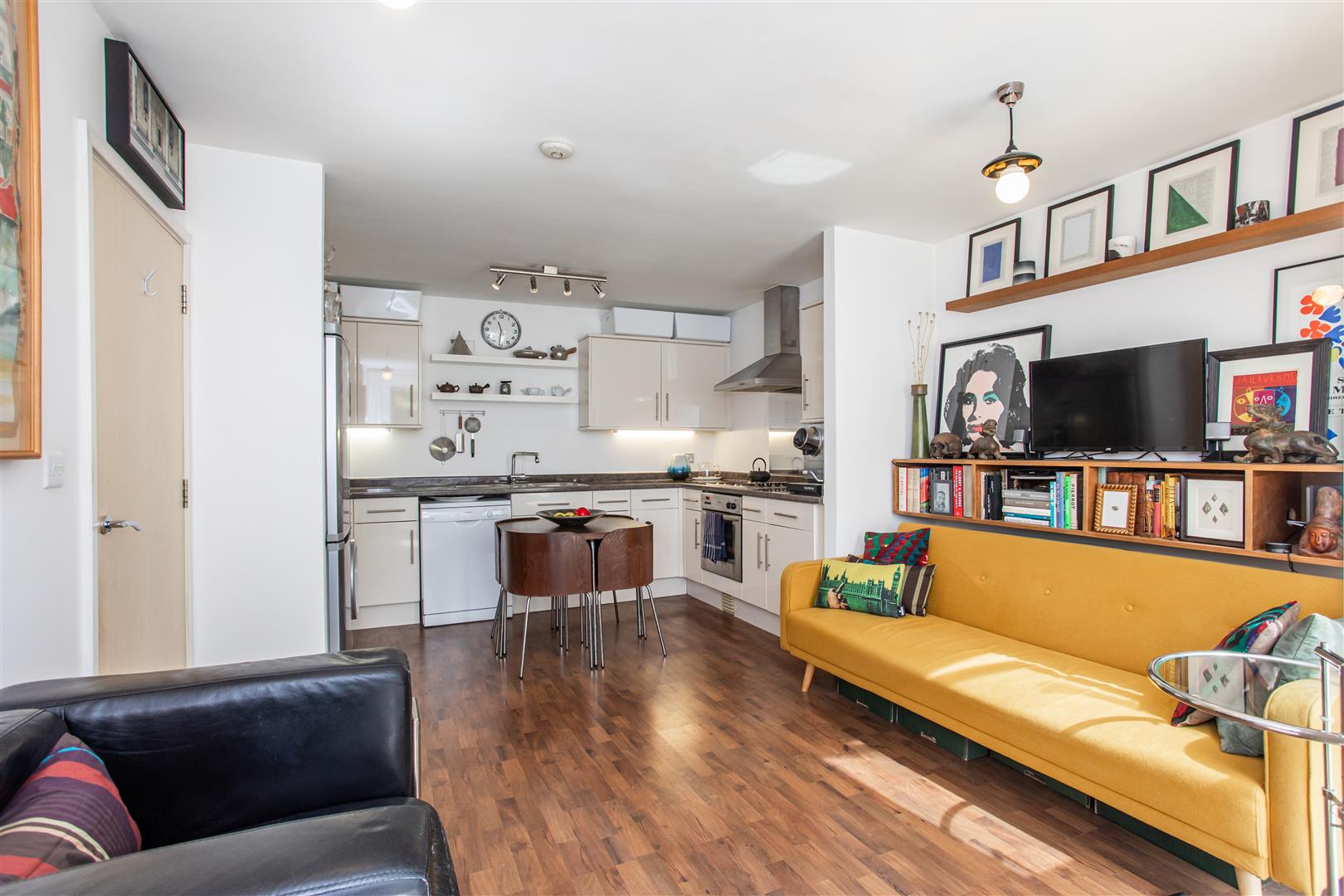 2 bed property in Emerson Building, Bow